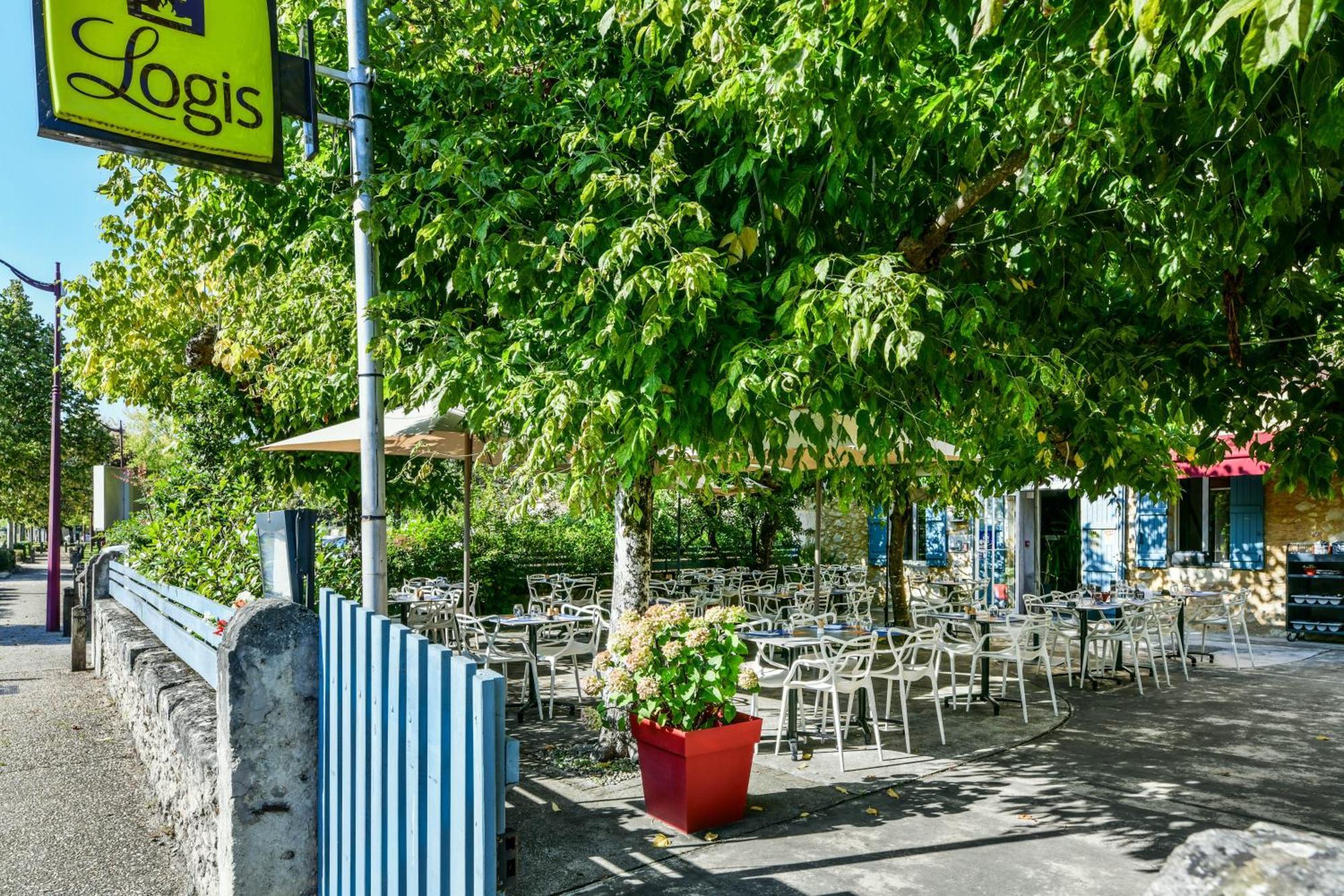 Logis Hotel & Restaurant Le Cadet De Gascogne Saint-Justin  Exterior photo